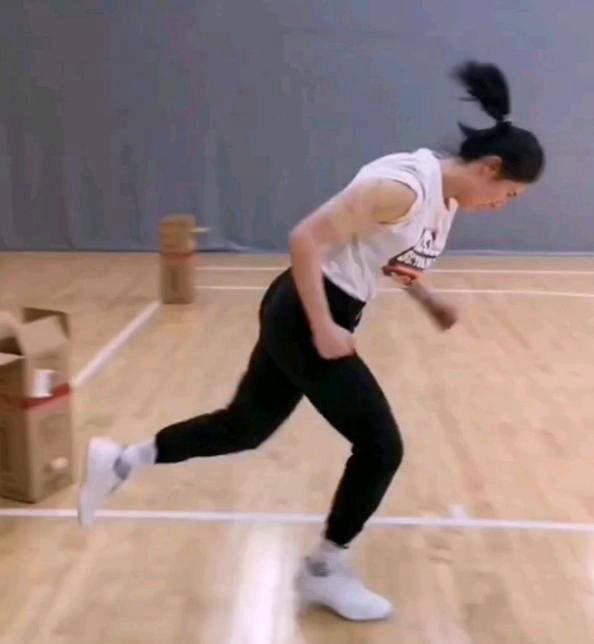 格鲁吉亚女篮备战地区锦标赛